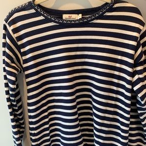 stripped vineyard vines top